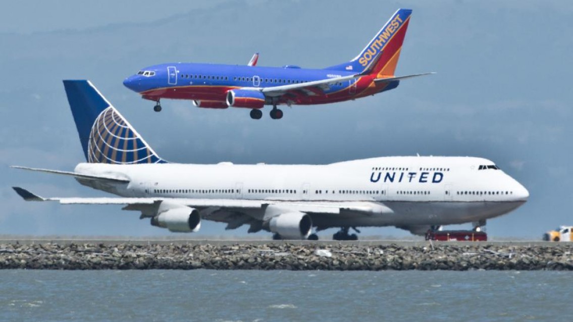 Berkshire sells entire stakes in U.S. airlines