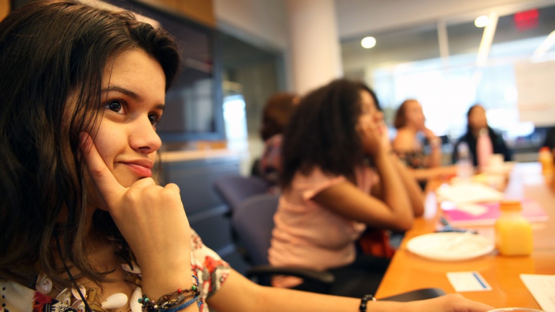 Meninas no poder será debatido em forum