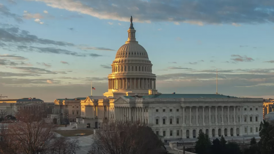 THE UNITED STATES TEETERS ON THE EDGE OF ECONOMIC COLLAPSE