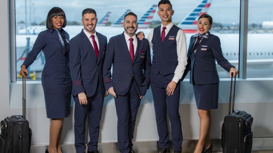American Airlines lança novos uniformes para funcionários